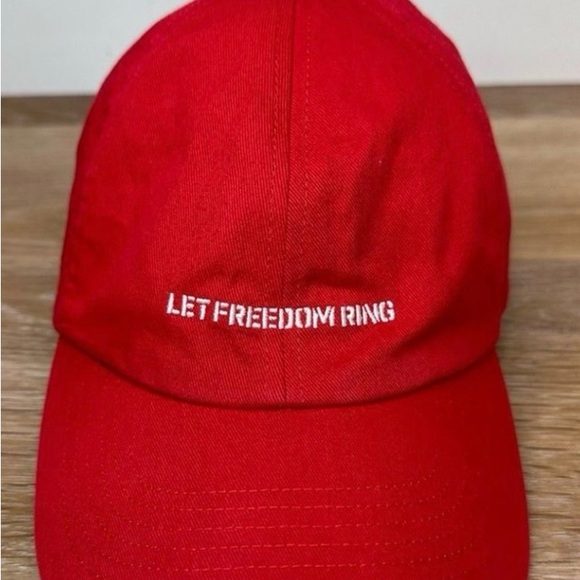 Under Armour Red Cap - Picture 1 of 2